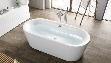 Baignoires en fonte Roca: avantages et inconvénients, variétés, choix