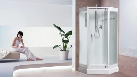 Shower enclosures River: distinctive features and lineup