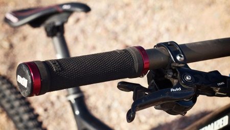 Bicycle grips: description, purpose and choice