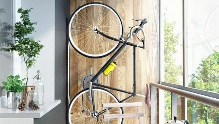 Features and methods of storing a bike on the balcony