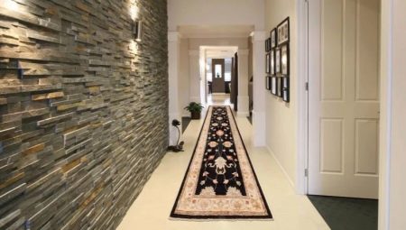 Tiles on the wall in the corridor: varieties and how to choose?