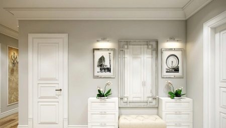 Bright entrance hall: pros, cons and design options