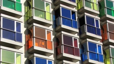 Balcony tinting: varieties, pros and cons, recommendations for choosing