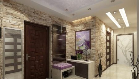 Wall decoration options in the hallway