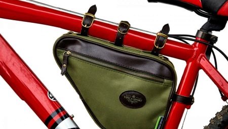 Bicycle bags on the frame: features, varieties and tips for choosing