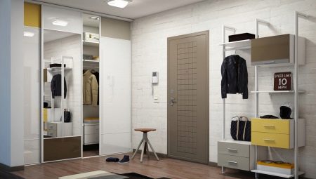 Built-in hallway: pros and cons, varieties, choices, examples in the interior