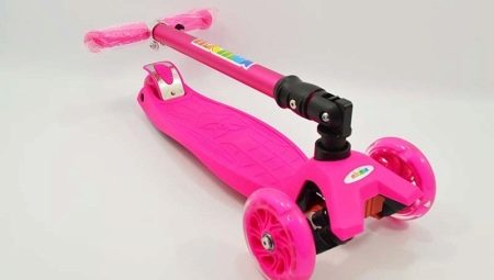 Children's folding scooters: advantages and disadvantages, brands, choice