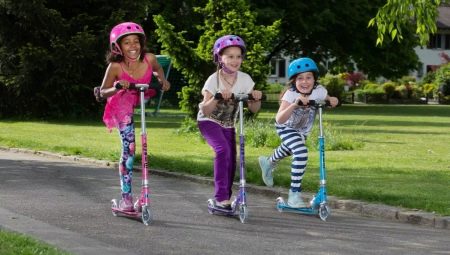 Two-wheeled scooters for children from 5 years old: what are they, how to choose?
