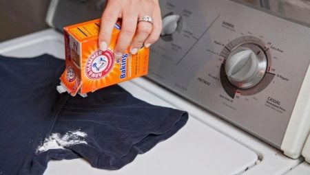 How to remove underarm stains on colored clothes?
