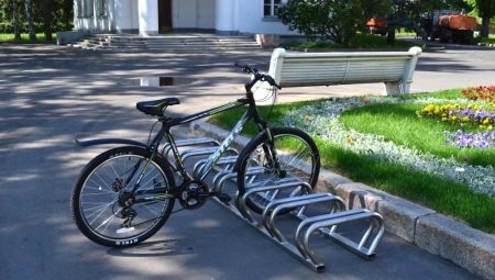 Parking for bicycles: rules, types, arrangement
