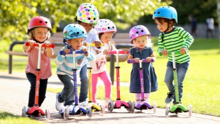 Scooters for children from 1 year old: rating of manufacturers and selection criteria