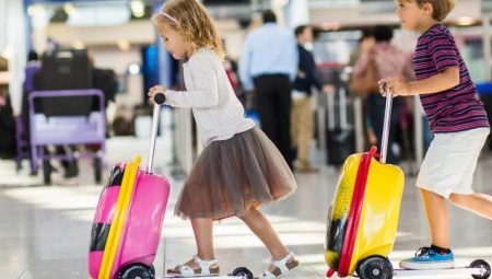Πώς να μεταφέρετε ένα σκούτερ σε ένα αεροπλάνο;