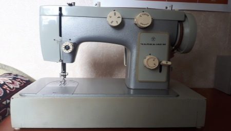 Chaika-142M sewing machine: features, use, repair