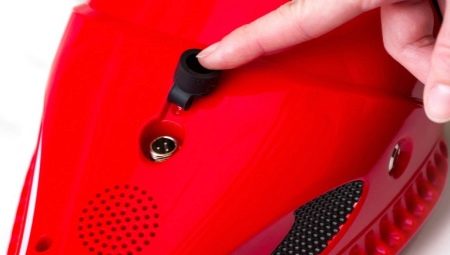 How long does the hoverboard charge last and what does it depend on?