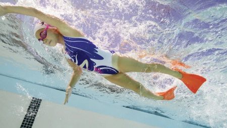 Children's fins for the pool: description, types, choice