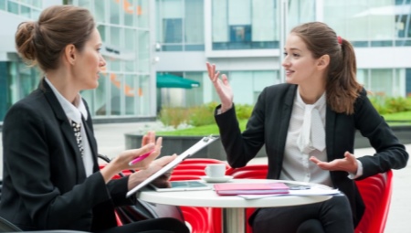 How to sell an item in a job interview?