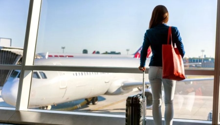 Can I take a hairdryer in my carry-on baggage and why are there restrictions?