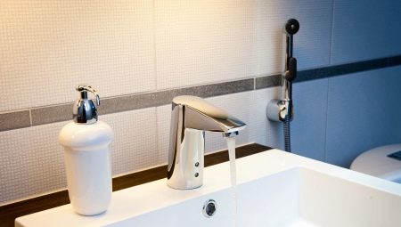 Bathroom sink faucets