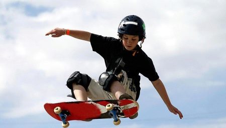 Skateboard tricks: types and rules of execution