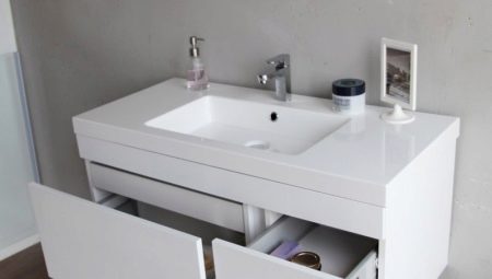 Bathroom cabinets: types, sizes and selection