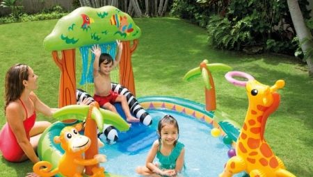 Swimming pool for children: features, types, choice