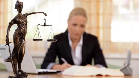 How to write a lawyer's resume?