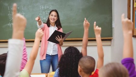 What qualities should a teacher have?