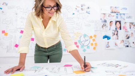 Who is a marketing manager, what does he do and what is his salary?
