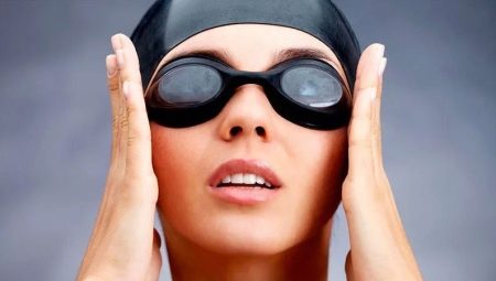 Why do pool swimming goggles perspire and what to do about it?
