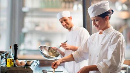 Hot shop chef: features of work and functional responsibilities