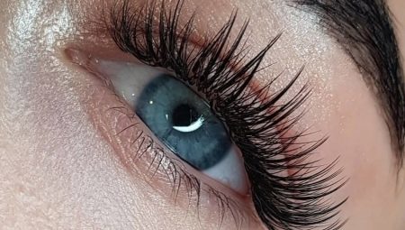 The effect of wet eyelashes in extension