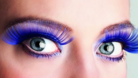 Who is suitable for and how are blue eyelash extensions created?