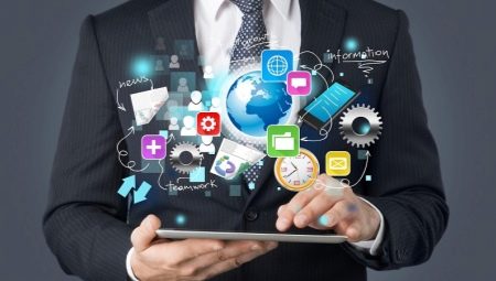 Who is a digital marketer and what does he do?