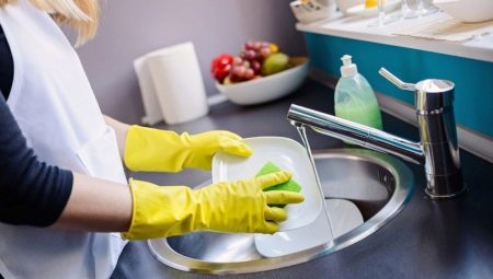 Dishwashing gloves: types and selection rules