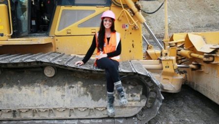 All about the profession of a bulldozer driver
