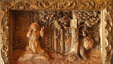 All about wood carving on panels