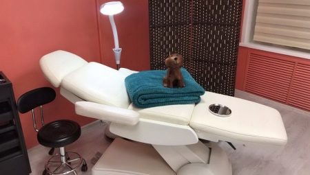 Choosing a couch for eyelash extension