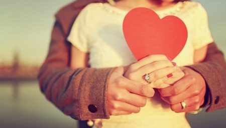 How to distinguish love from sympathy?