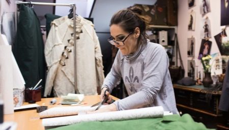 Who is a tailor and how is he different from a seamstress?