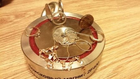 Does gold magnetise and what does it mean?