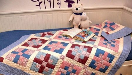 Master classes on sewing a patchwork bedspread for beginners
