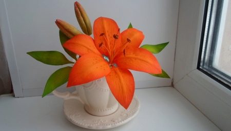 Faire des lys à partir de foamiran