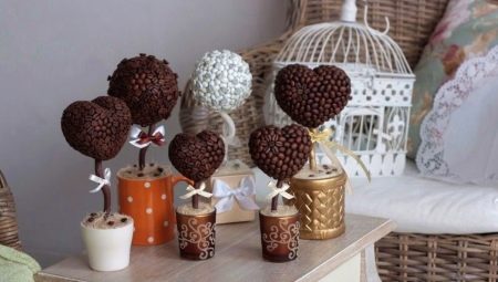 Making heart-shaped topiary from coffee