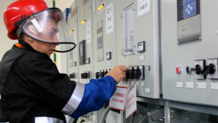 All about the profession of an electrician for the repair and maintenance of electrical equipment