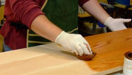 All about the profession of wood painter