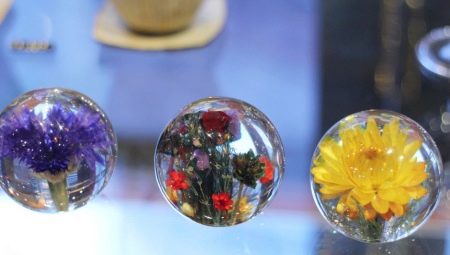 How to make flowers in epoxy resin?