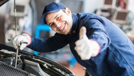 Who are mechanical technicians and what do they do?