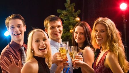 Features and ideas of holiday scenarios for the New Year