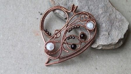 Bijoux en fil de bricolage