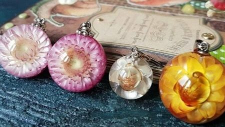 All about jewelry resin